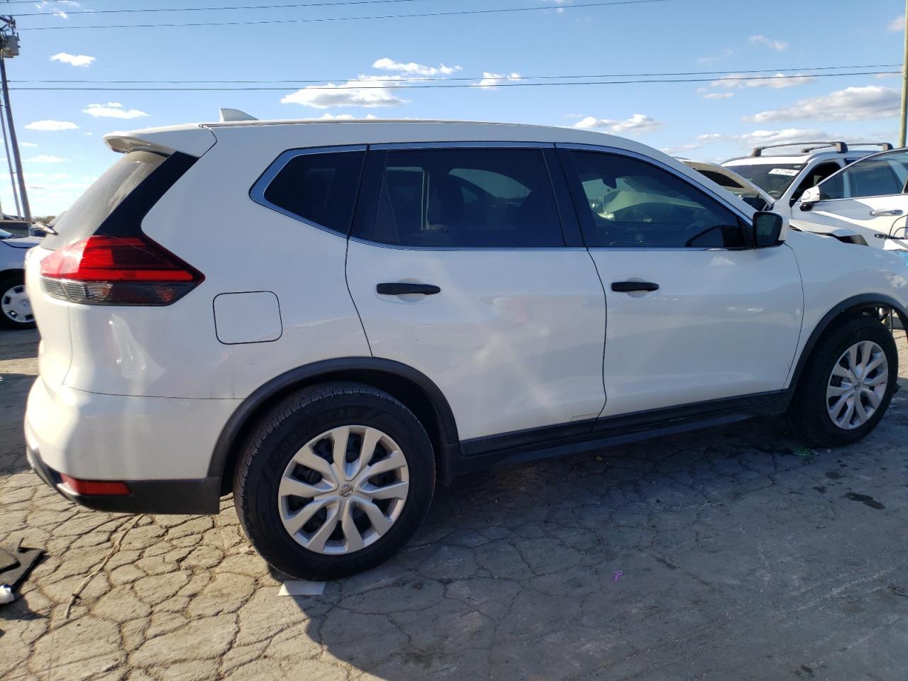 2017 Nissan Rogue S - Image 3