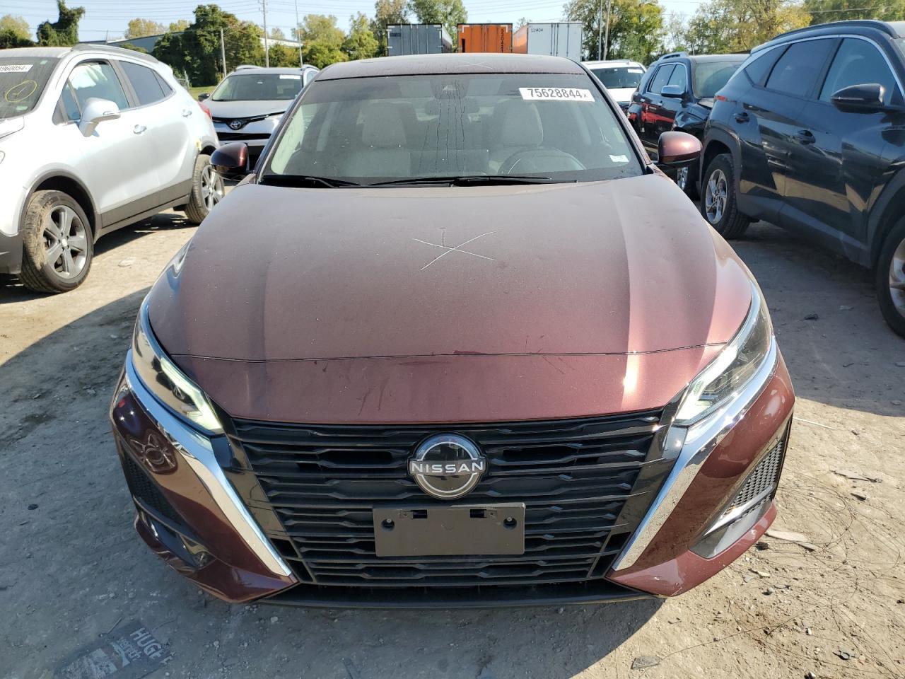 2023 Nissan Altima Sv - Image 5