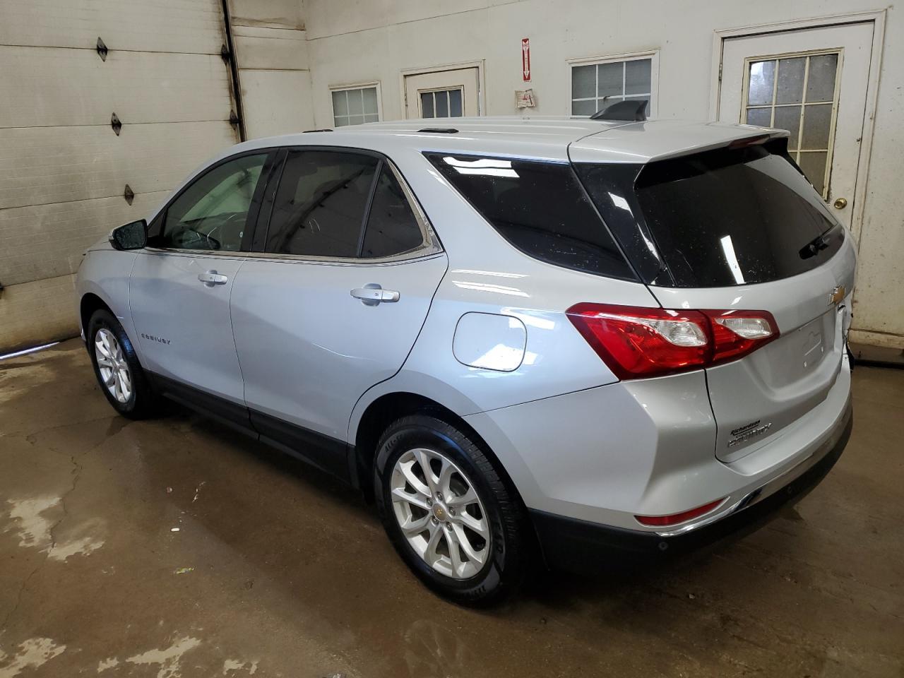 2018 Chevrolet Equinox Lt - Image 2