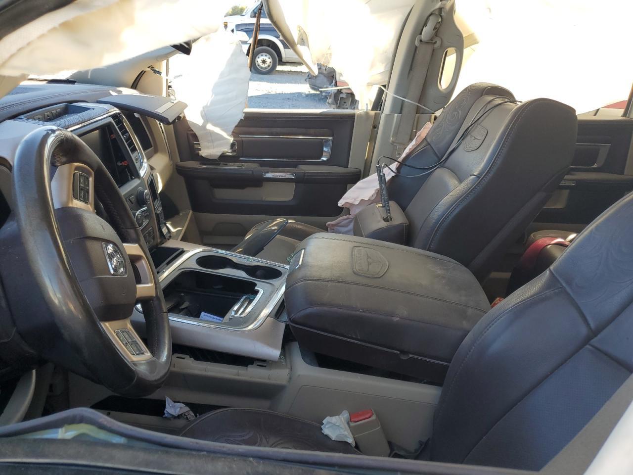 2016 Ram 2500 Longhorn - Image 7