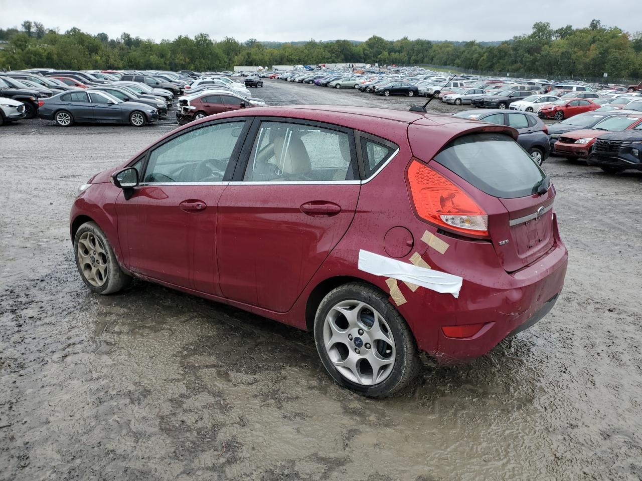 2011 Ford Fiesta Ses - Фото 2