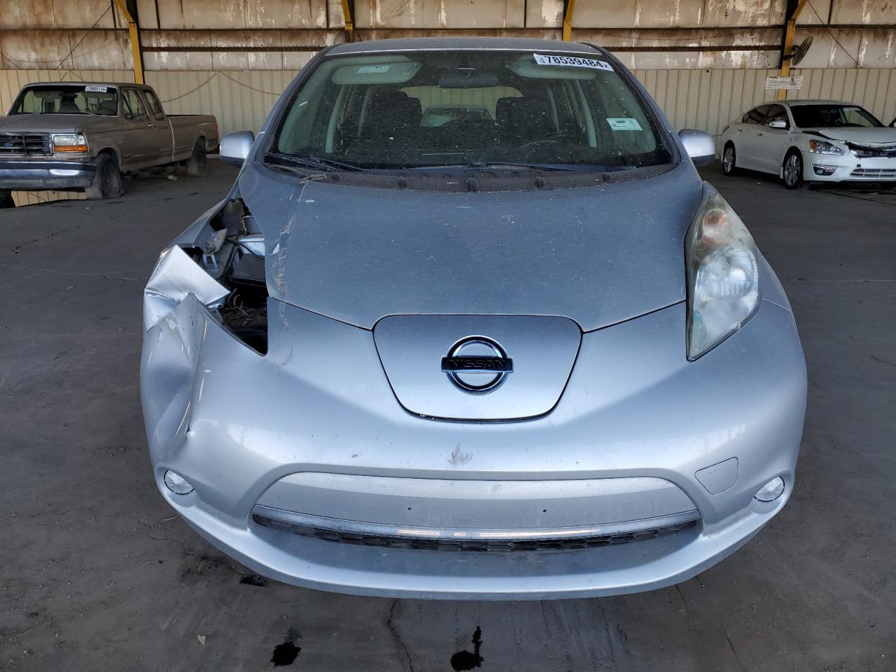 2015 Nissan Leaf S - Image 5