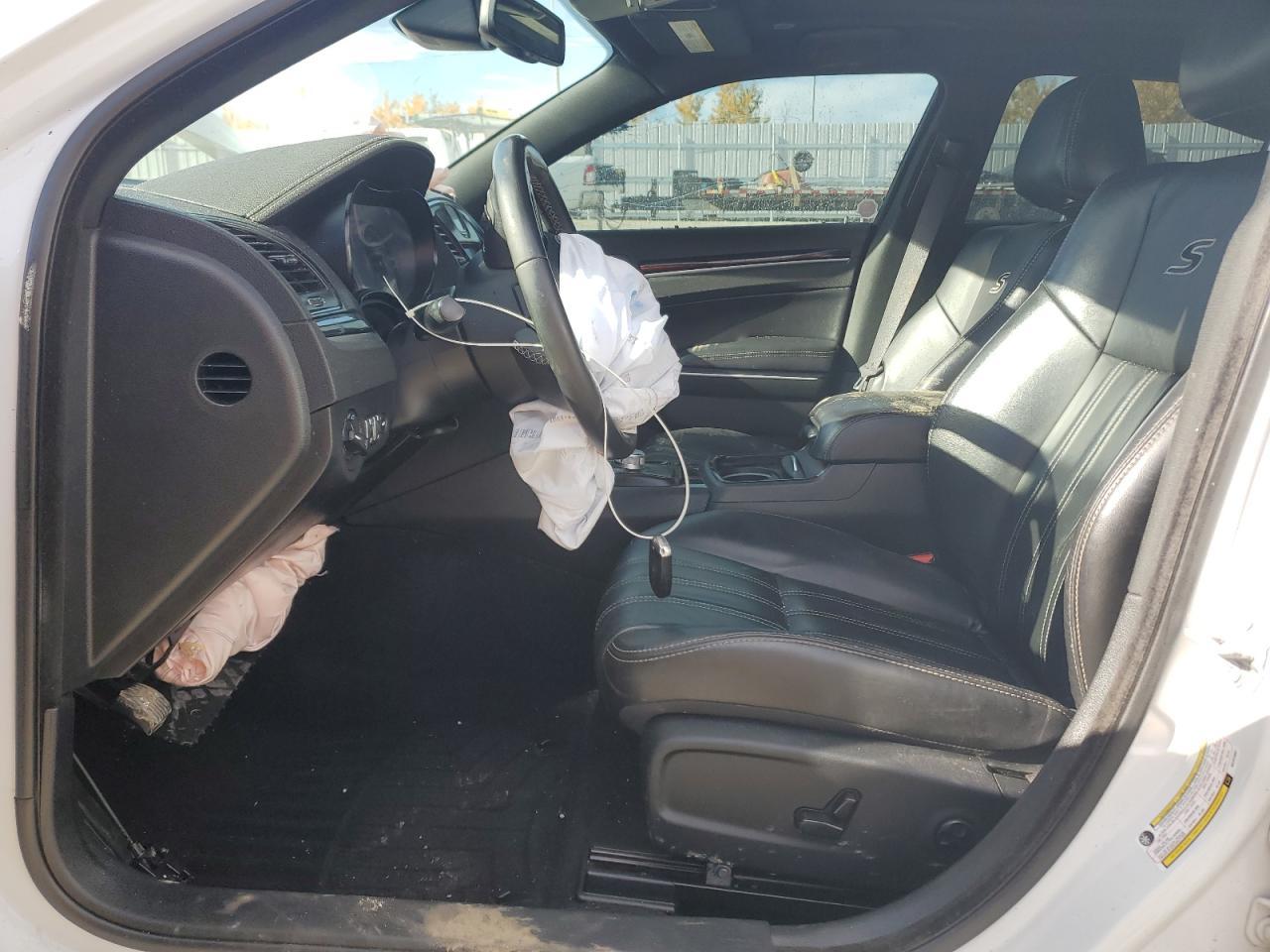 2019 Chrysler 300 S - Фото 7