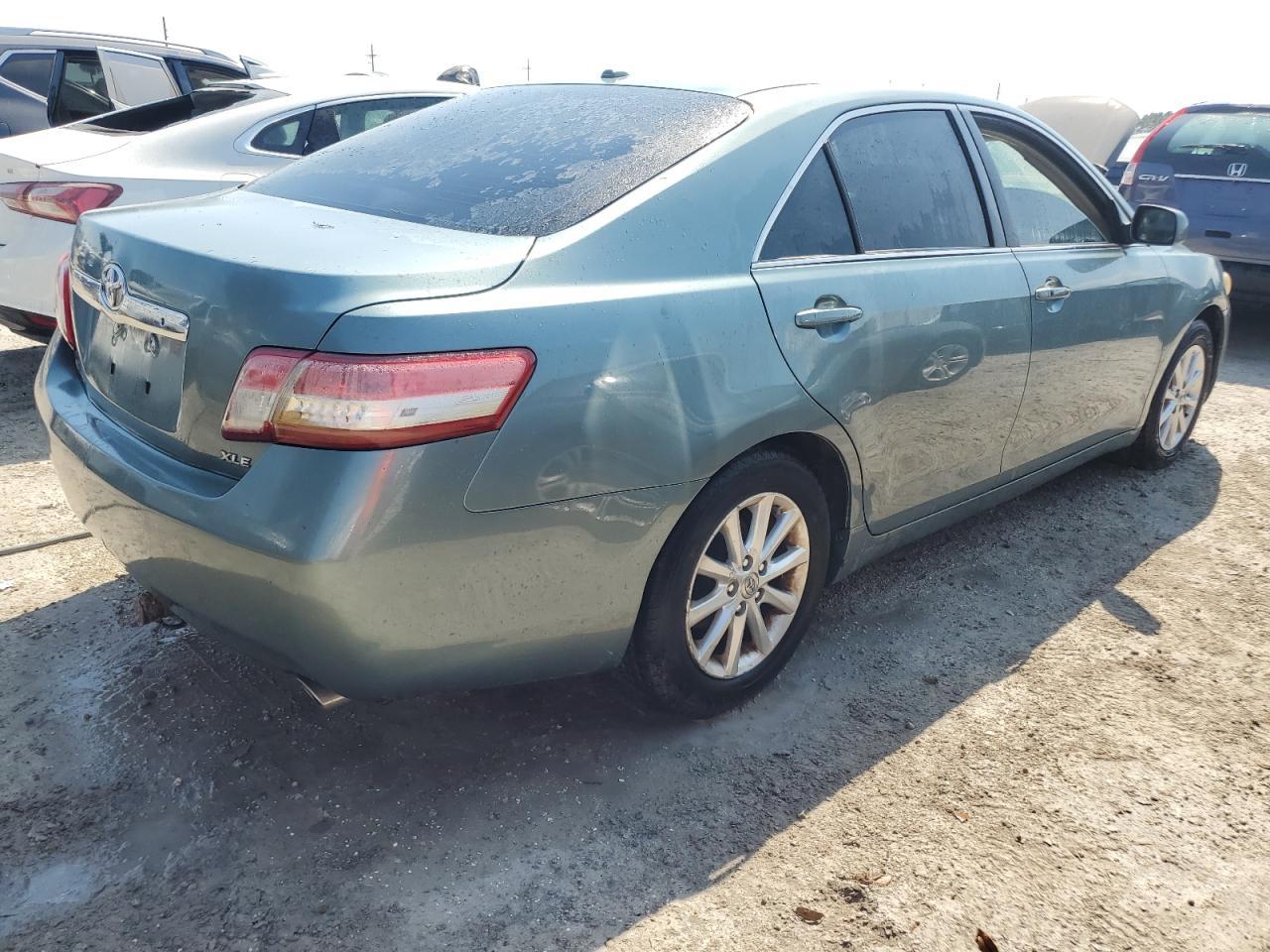 2011 Toyota Camry Base - Image 3