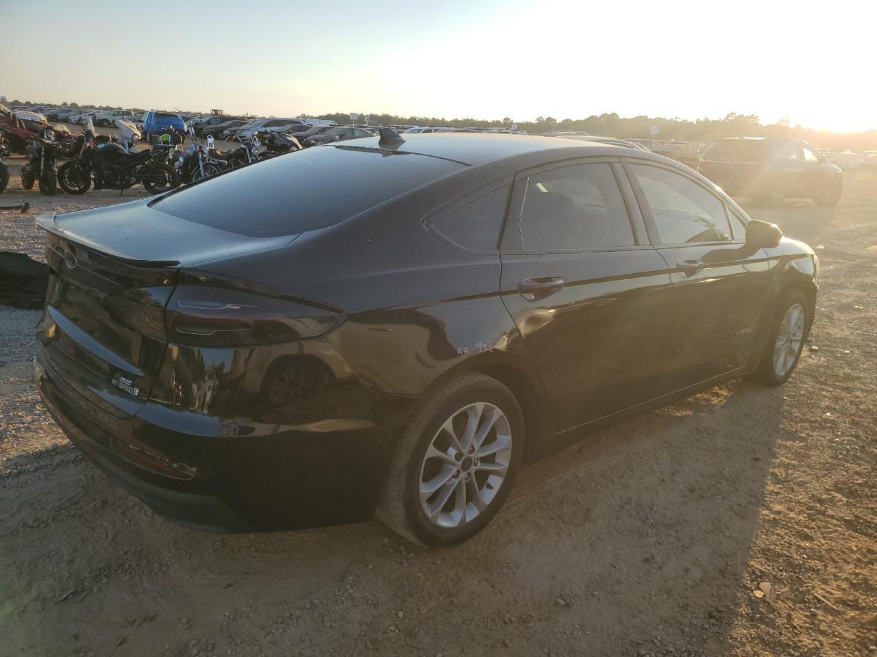 2019 Ford Fusion Se - Image 3