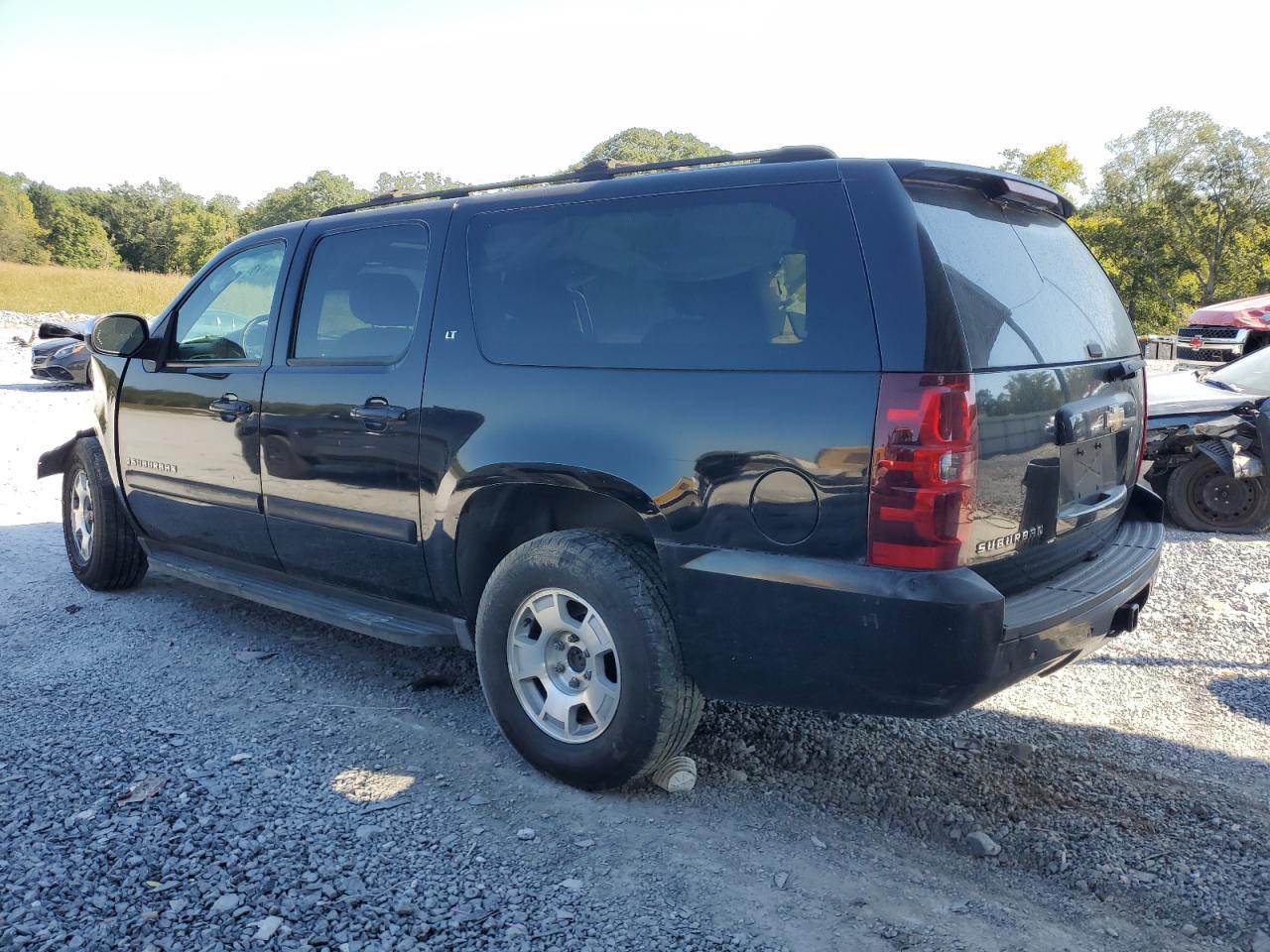 2007 Chevrolet Suburban C1500 - Фото 2