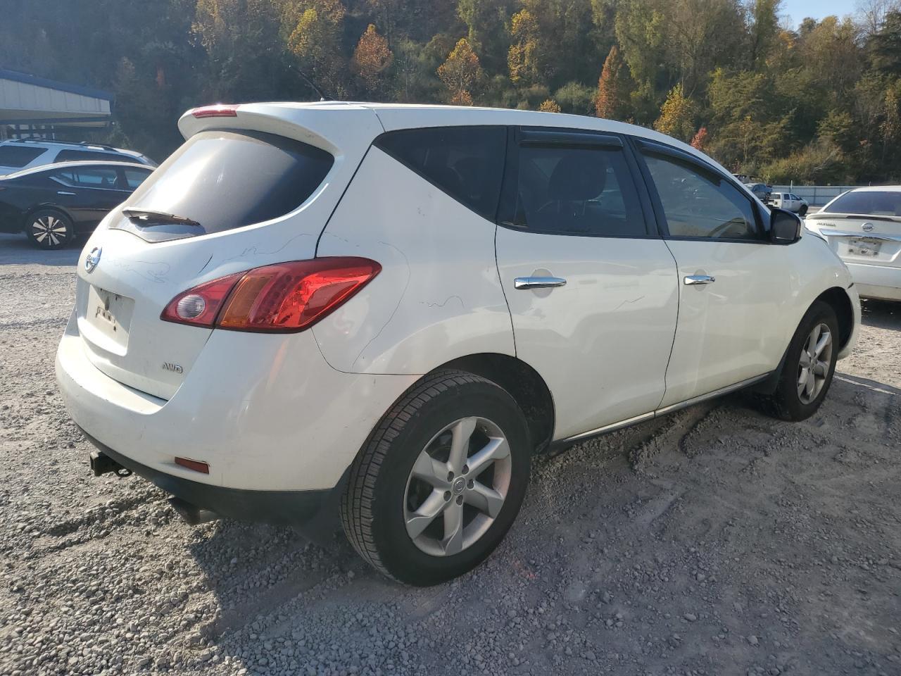 2010 Nissan Murano S - Фото 3