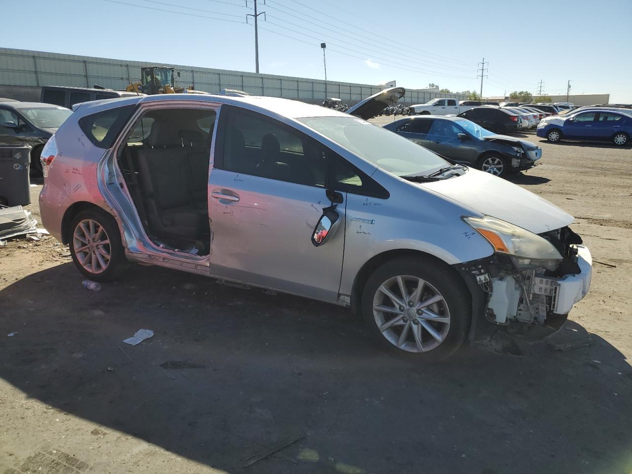 2012 Toyota Prius V - Image 4