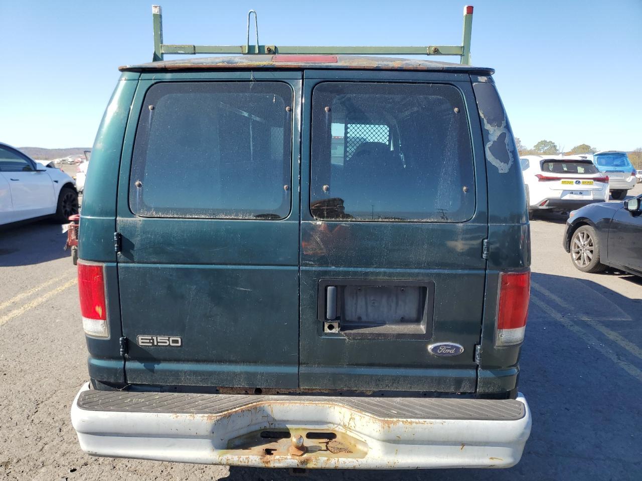 2000 Ford Econoline E150 Van - Фото 6