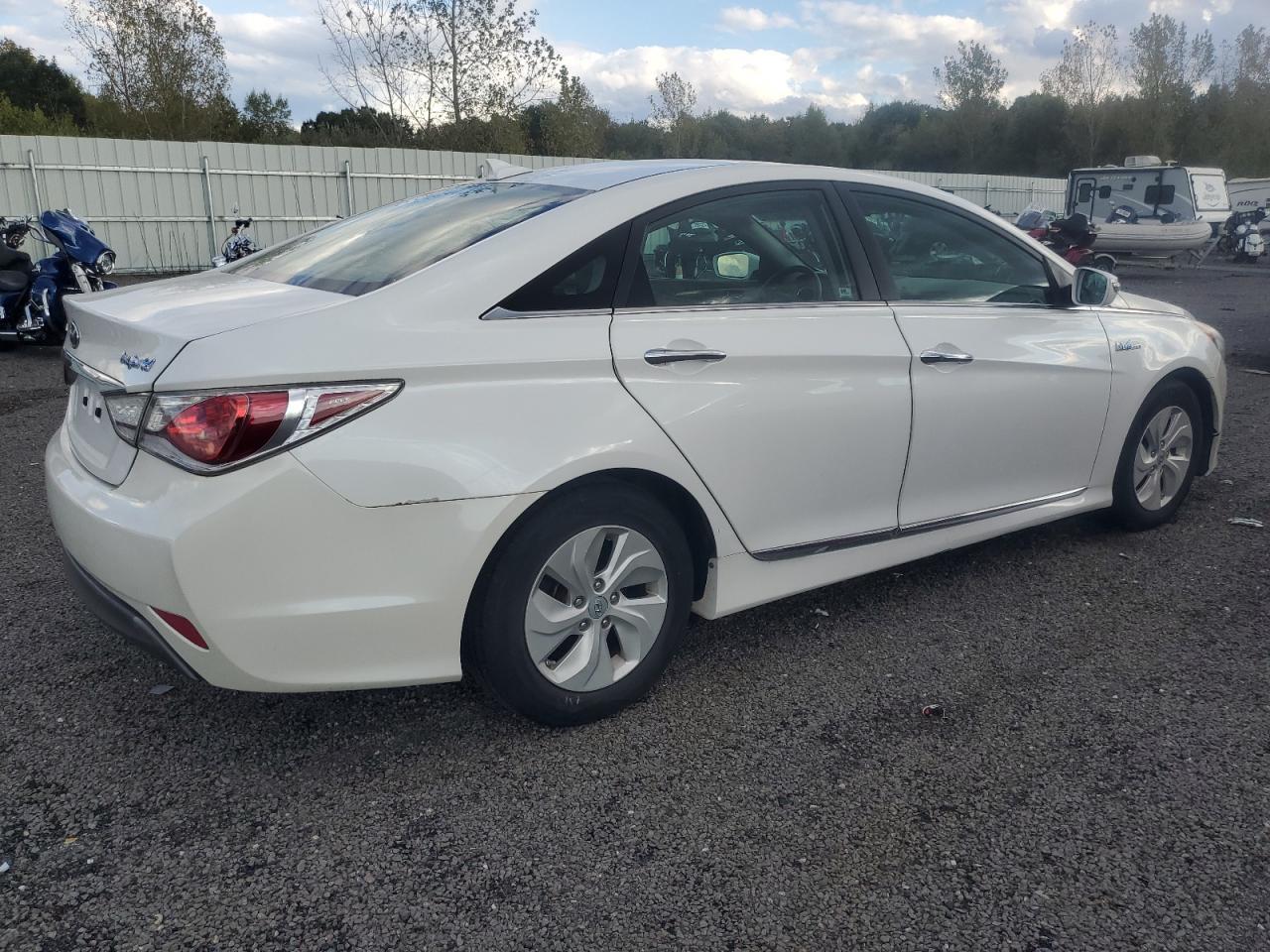 2014 Hyundai Sonata Hybrid - Фото 3