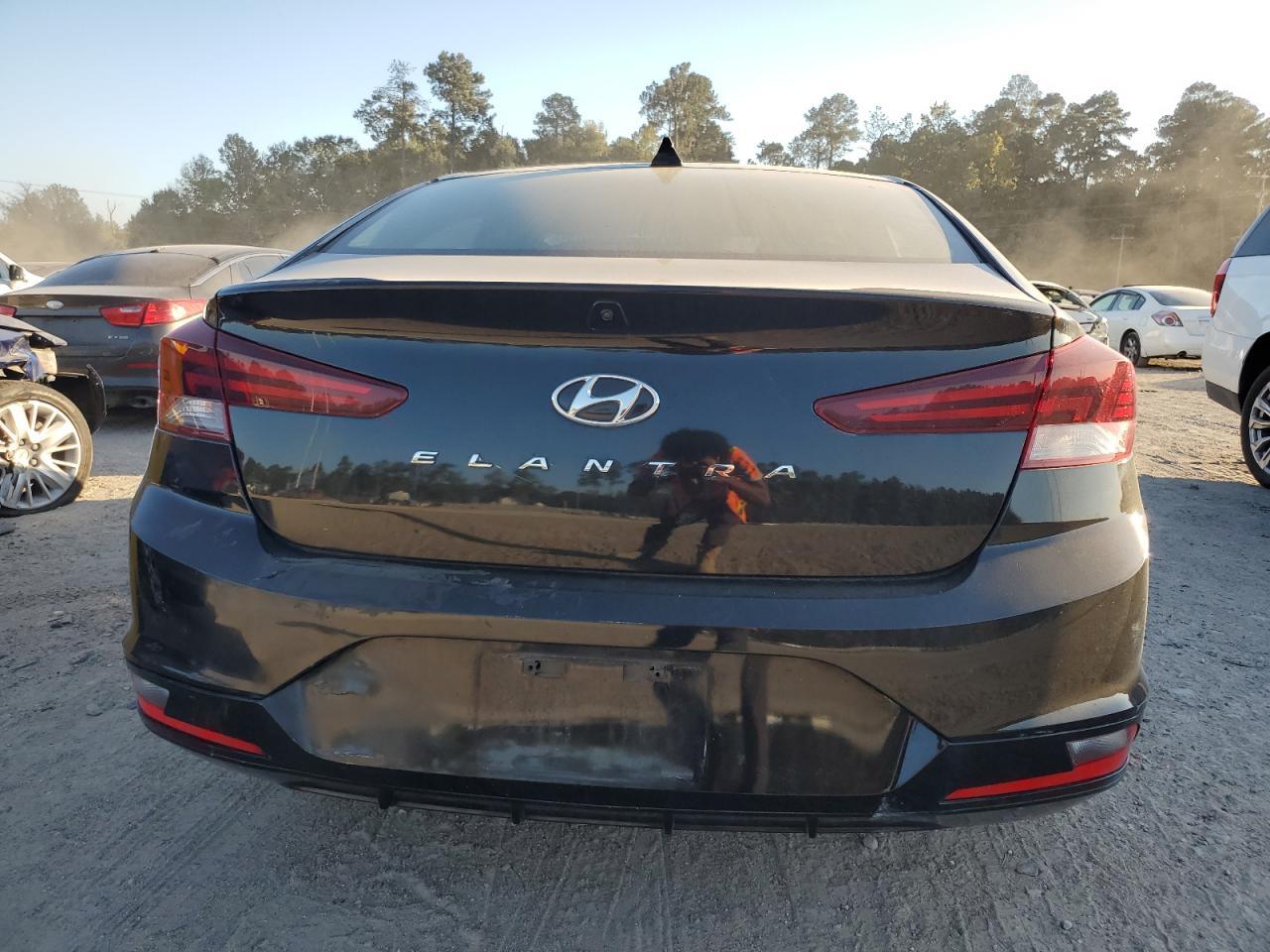 2019 Hyundai Elantra Sel - Фото 6