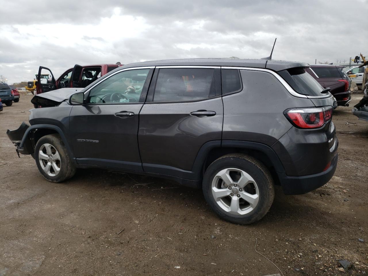 2018 Jeep Compass Latitude - Image 2
