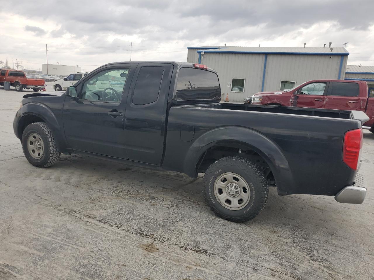 2016 Nissan Frontier S - Фото 2