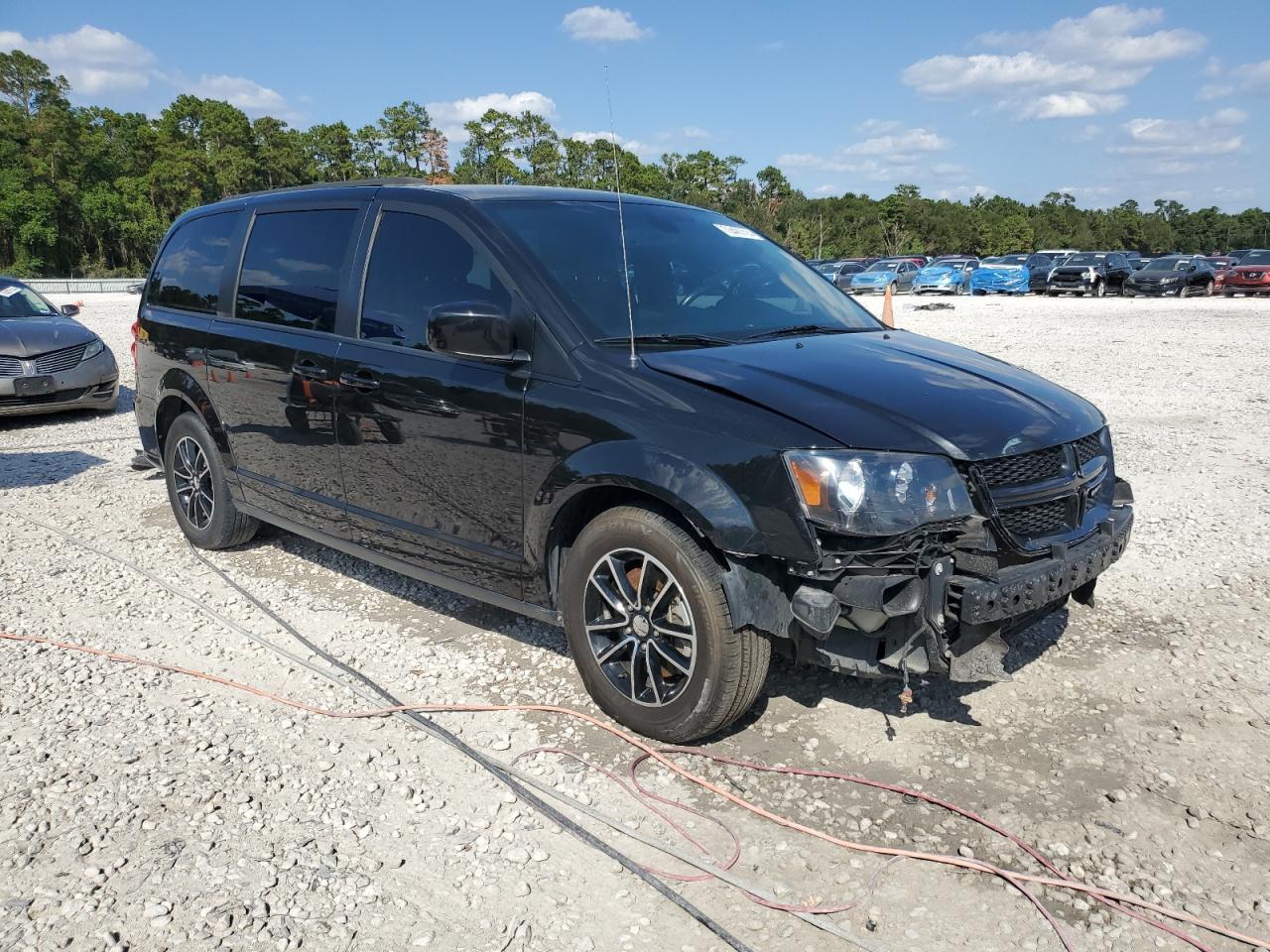 2018 Dodge Grand Caravan Gt - Image 4
