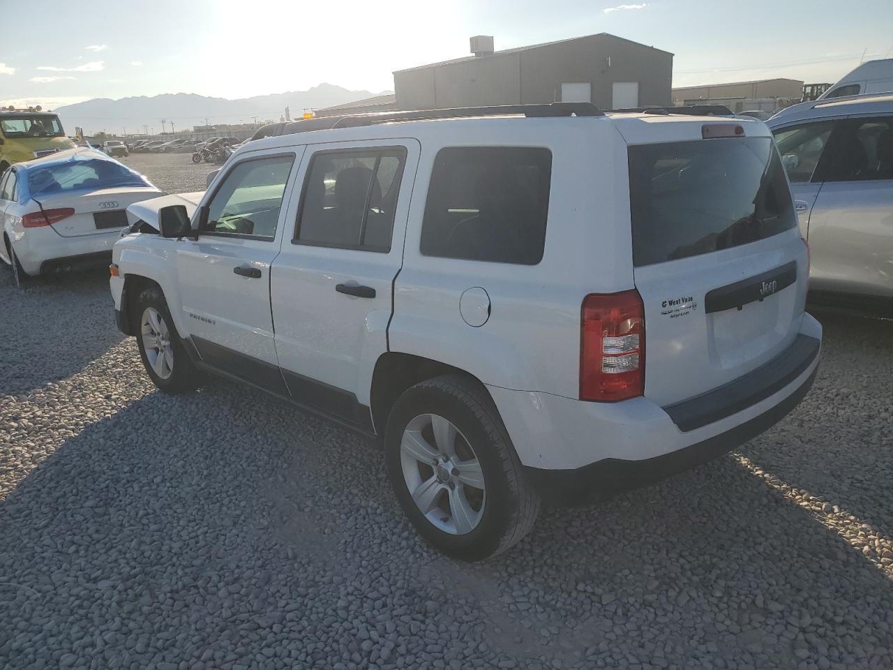 2016 Jeep Patriot Sport - Фото 2