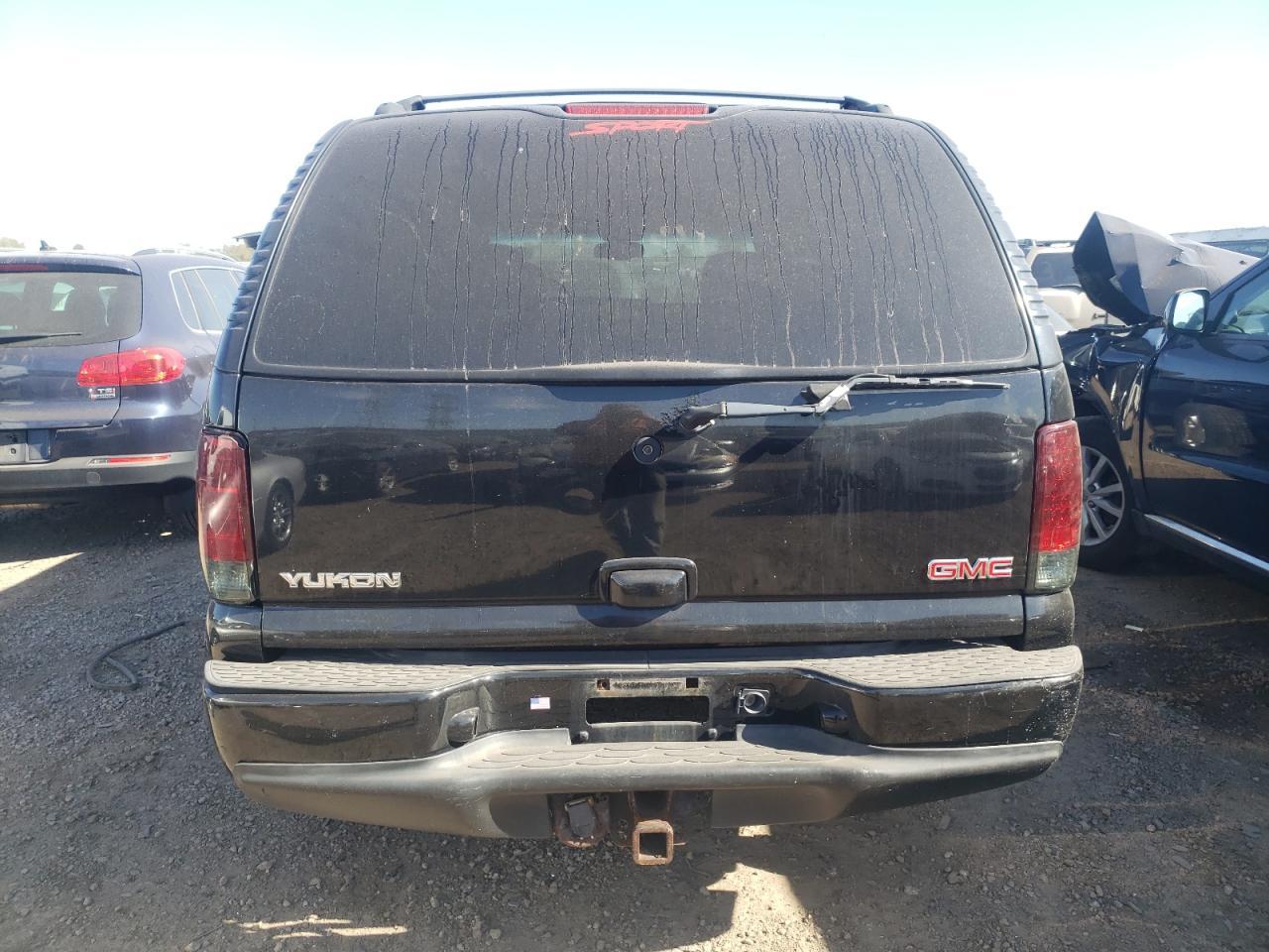 2004 GMC Yukon Denali - Image 6
