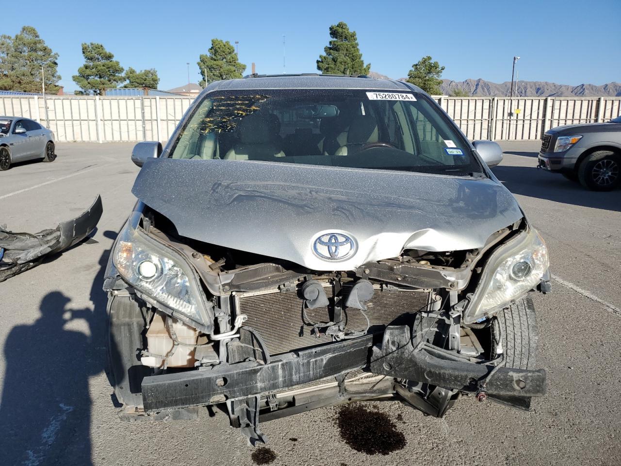 2012 Toyota Sienna Xle - Image 5