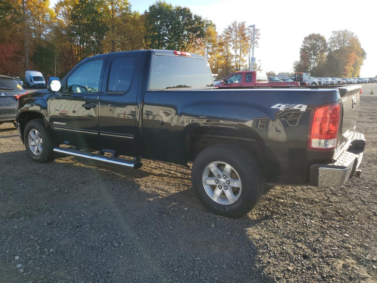 2013 GMC Sierra K1500 Sle - Image 2