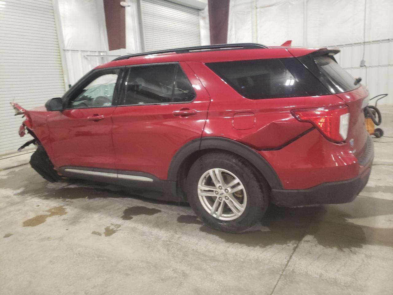 2020 Ford Explorer Xlt - Фото 2