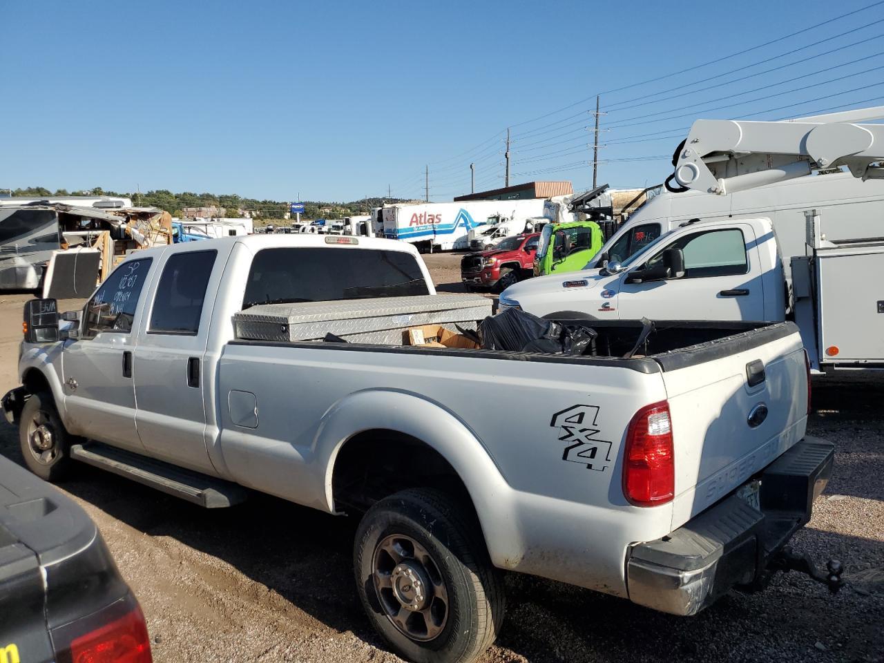 2015 Ford F350 Super Duty - Фото 2