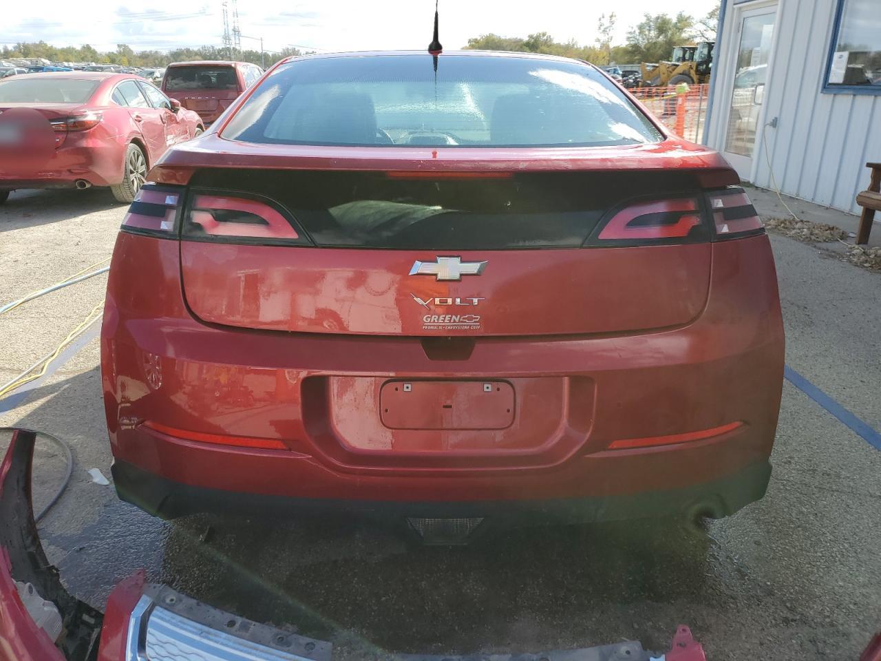 2013 Chevrolet Volt - Image 6