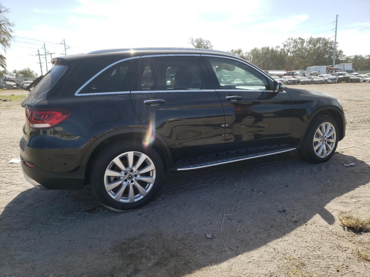 2020 Mercedes-Benz Glc 300 - Image 3