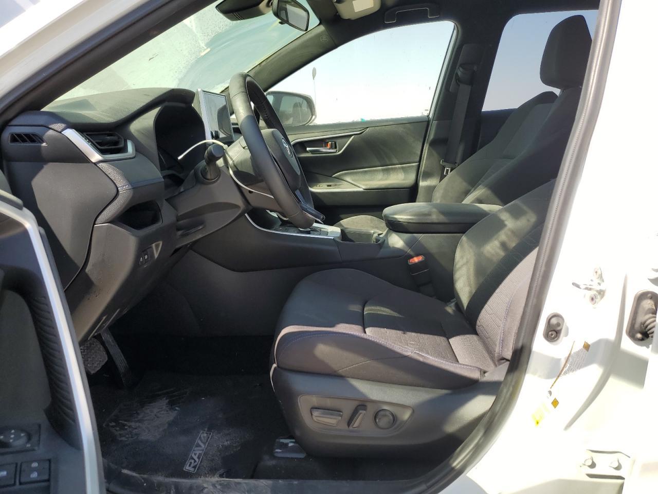 2023 Toyota Rav4 Se - Image 7