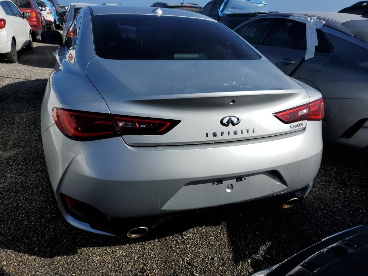 2019 Infiniti Q60 Red Sport 400 - Image 6