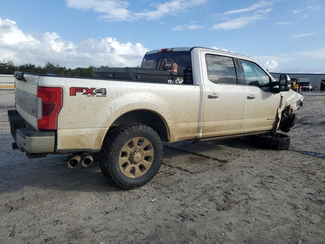 2019 Ford F250 Super Duty - Image 3