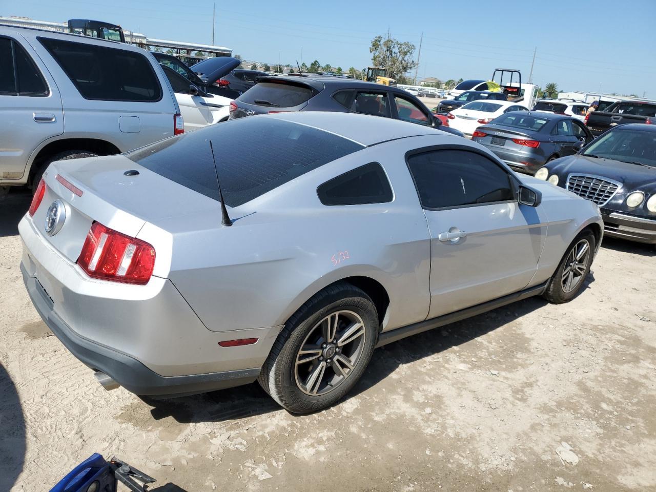 2012 Ford Mustang - Image 3