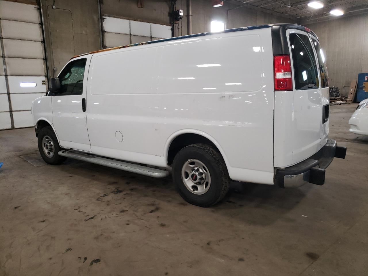 2020 GMC Savana G2500 - Фото 2