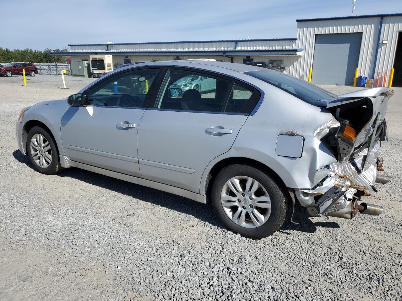 2011 Nissan Altima Base - Фото 2
