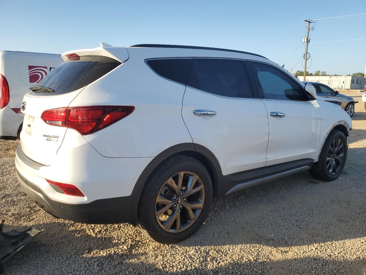 2018 Hyundai Santa Fe Sport - Image 3