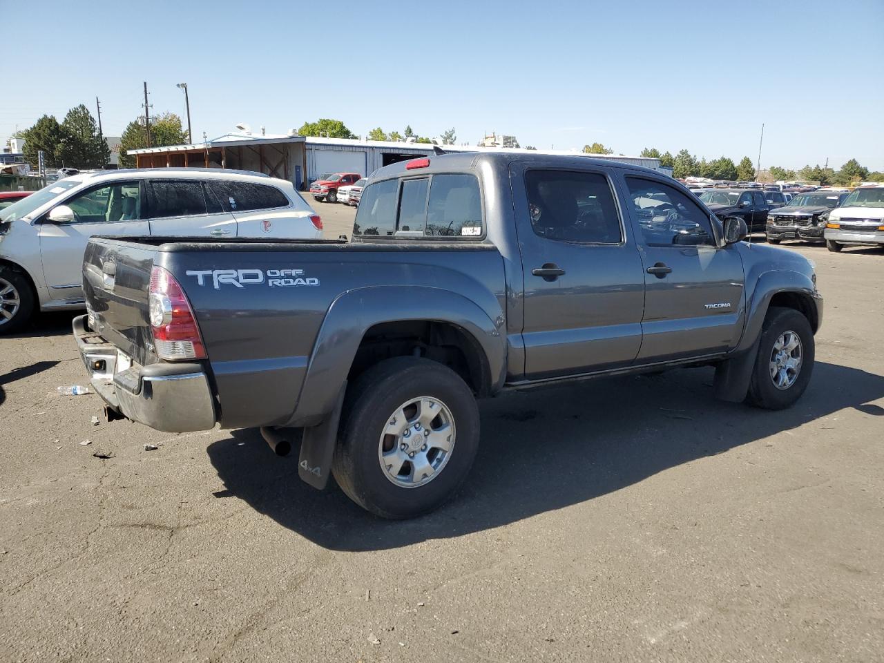 2015 Toyota Tacoma Double Cab - Image 3