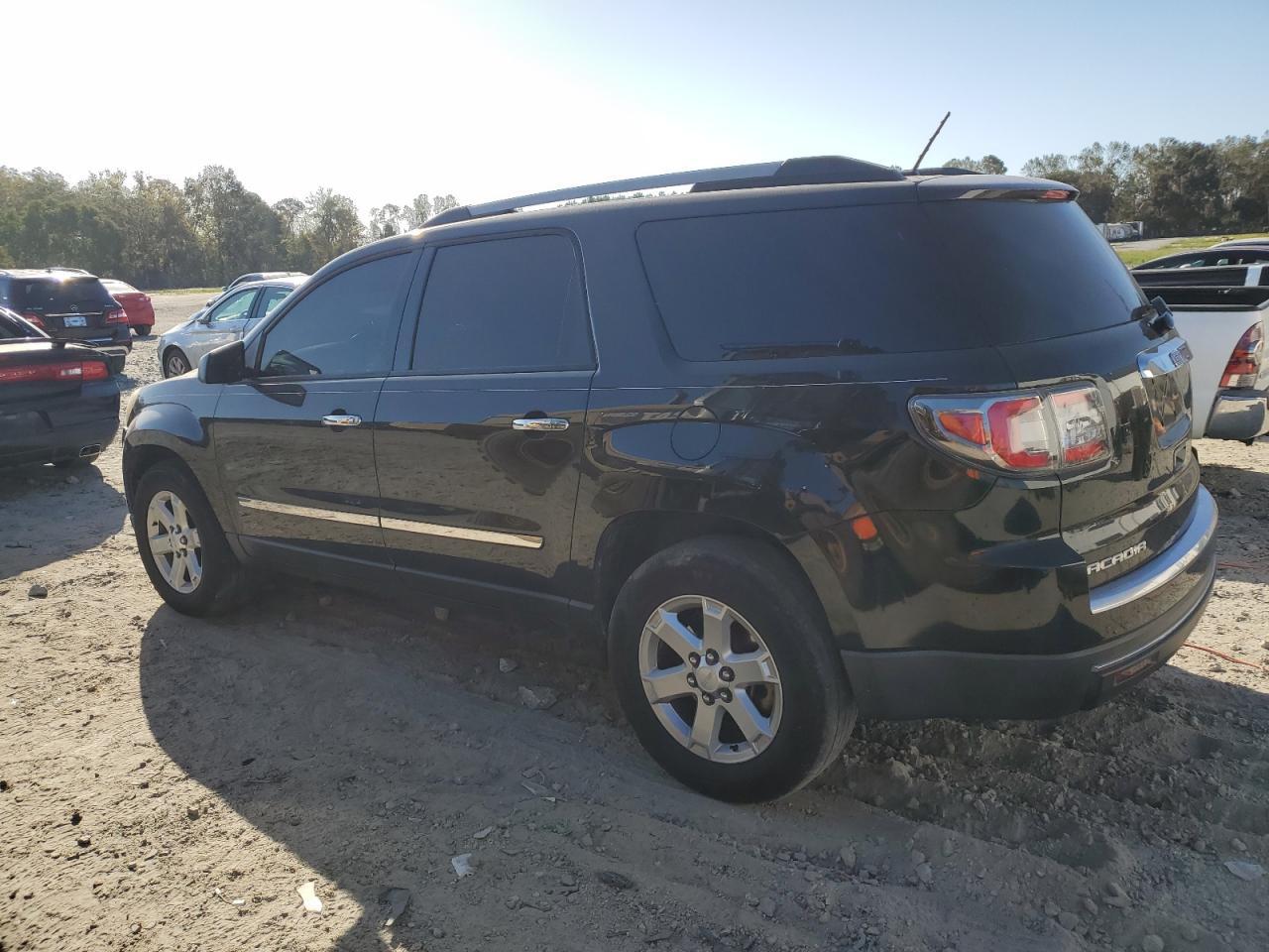 2013 GMC Acadia Sle - Image 2