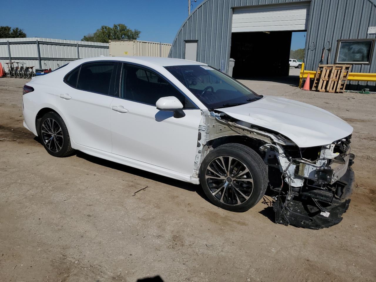 2019 Toyota Camry L - Фото 4