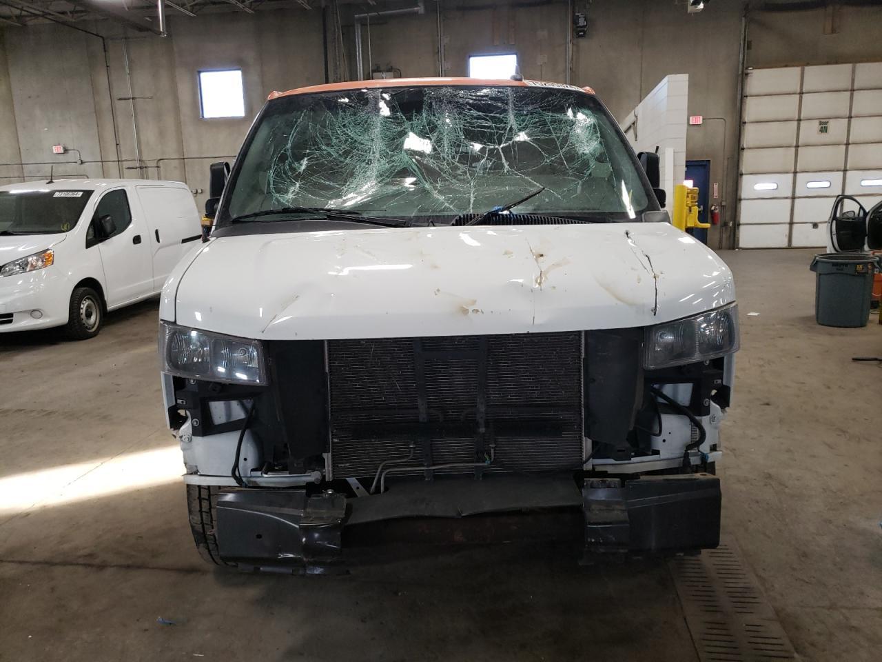 2020 GMC Savana G2500 - Фото 5