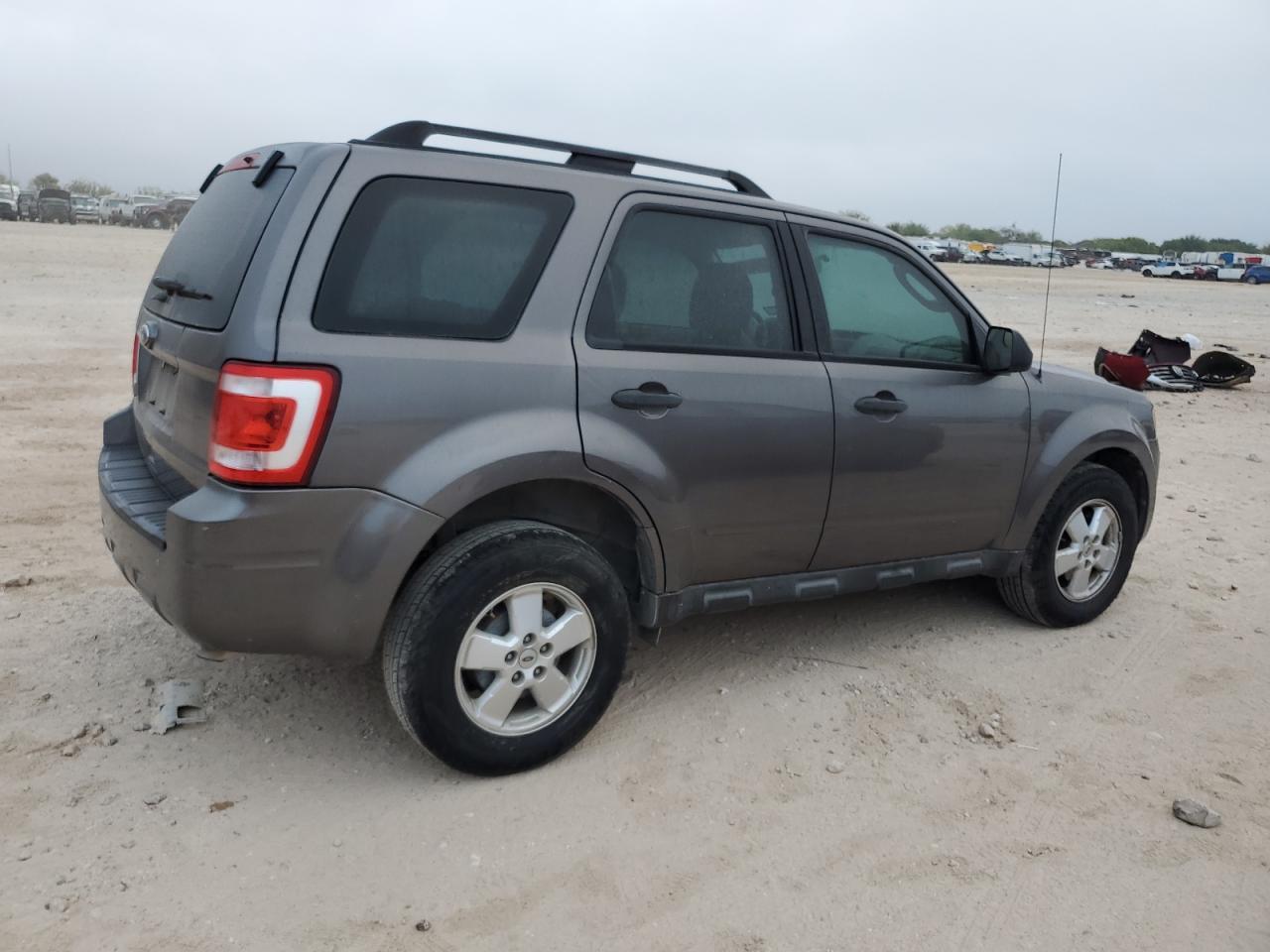 2012 Ford Escape Xls - Image 3