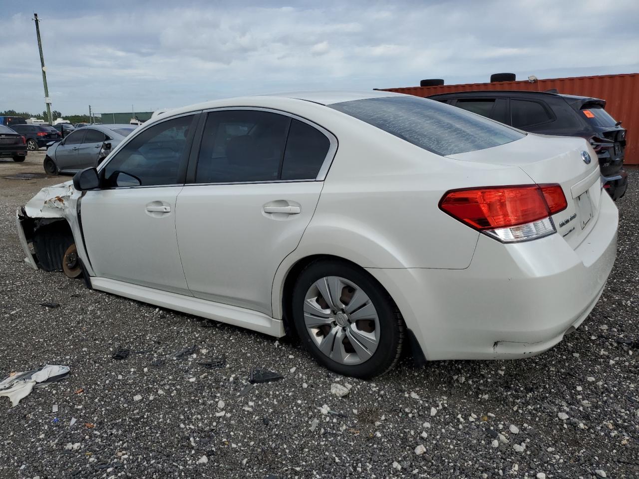 2013 Subaru Legacy 2.5I - Image 2