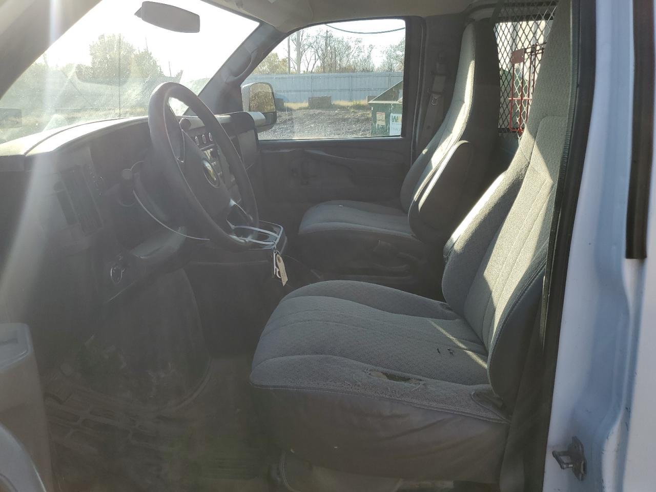 2014 Chevrolet Express G1500 - Фото 7