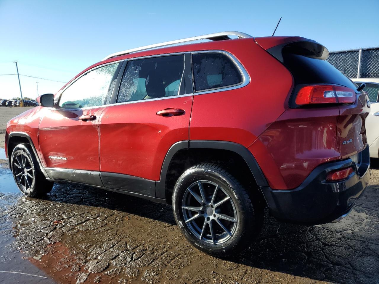 2015 Jeep Cherokee Latitude - Фото 2