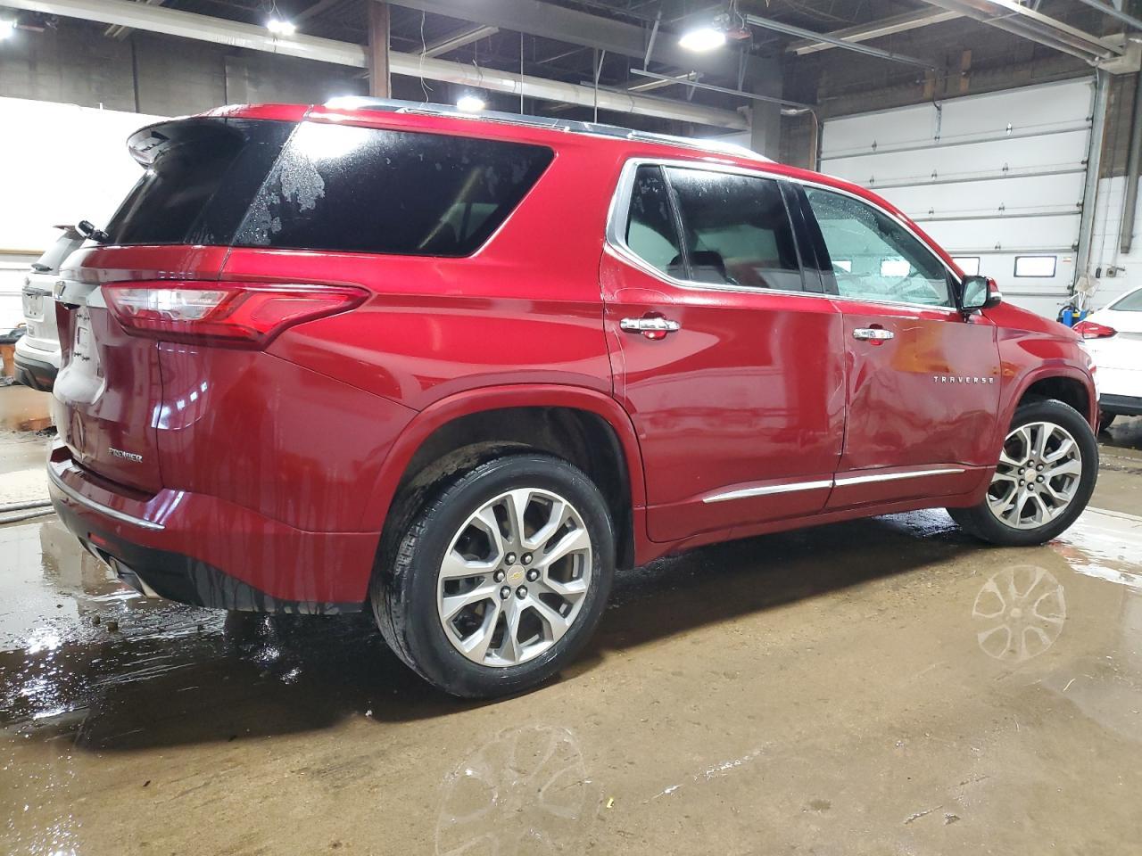 2020 Chevrolet Traverse Premier - Фото 3