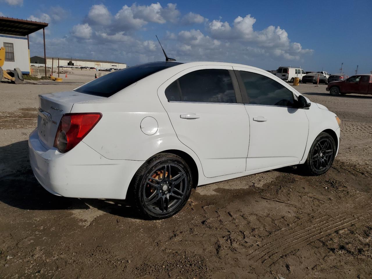 2012 Chevrolet Sonic Lt - Фото 3