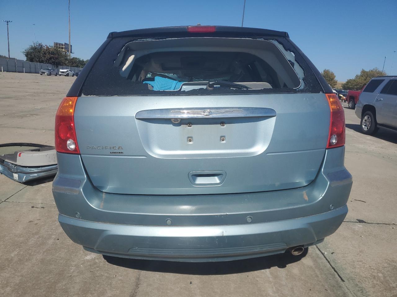 2008 Chrysler Pacifica Limited - Image 6