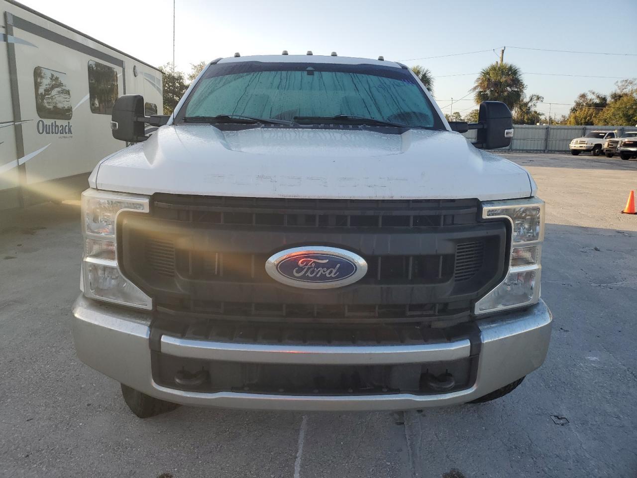 2020 Ford F350 Super Duty - Image 5