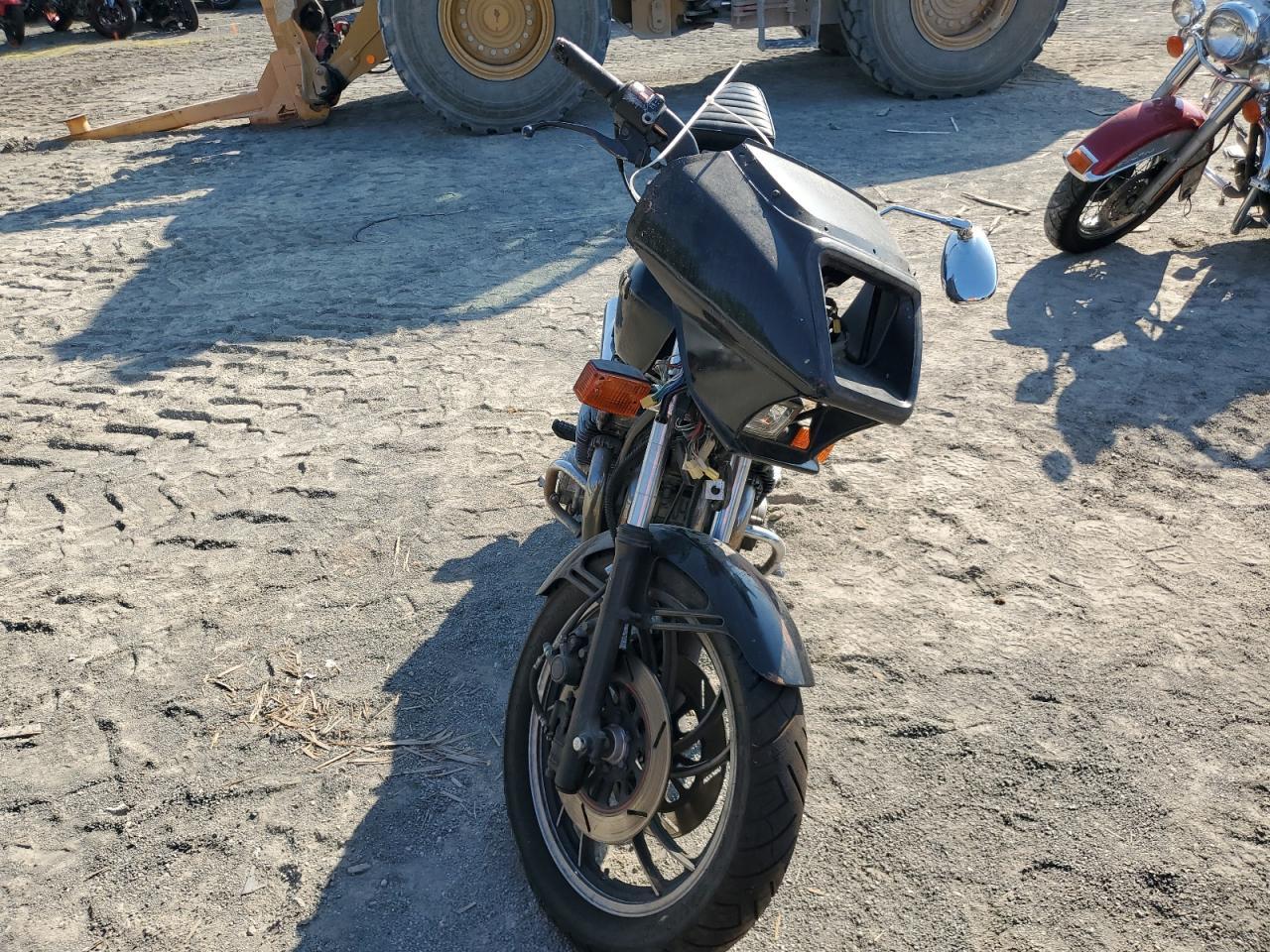 1981 Yamaha Xj750 - Image 2