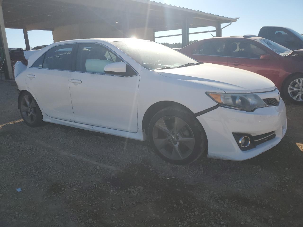 2014 Toyota Camry - Фото 4
