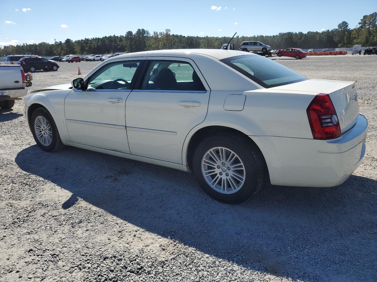 2008 Chrysler 300 Lx - Image 2