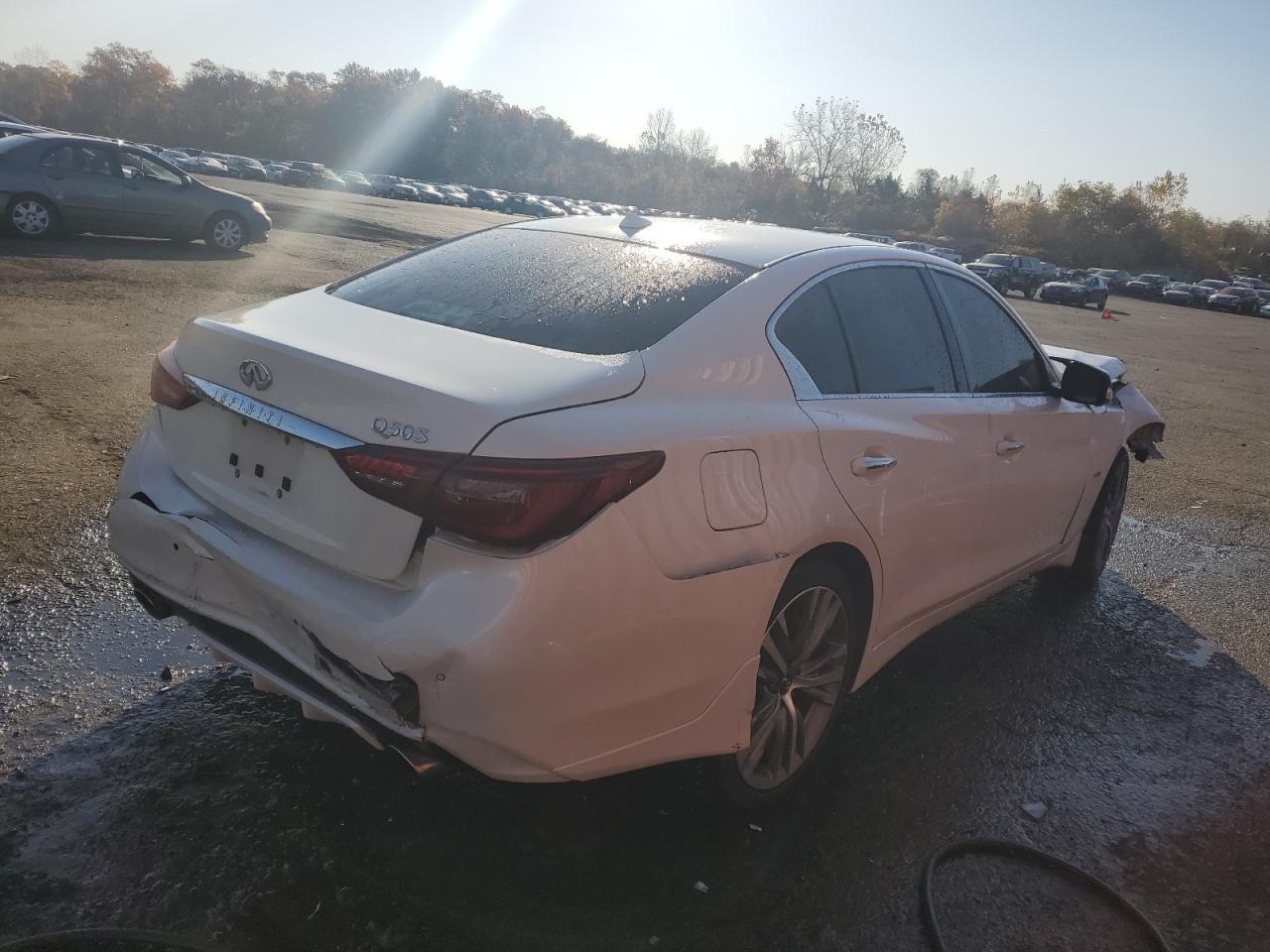 2018 Infiniti Q50 Luxe - Image 3