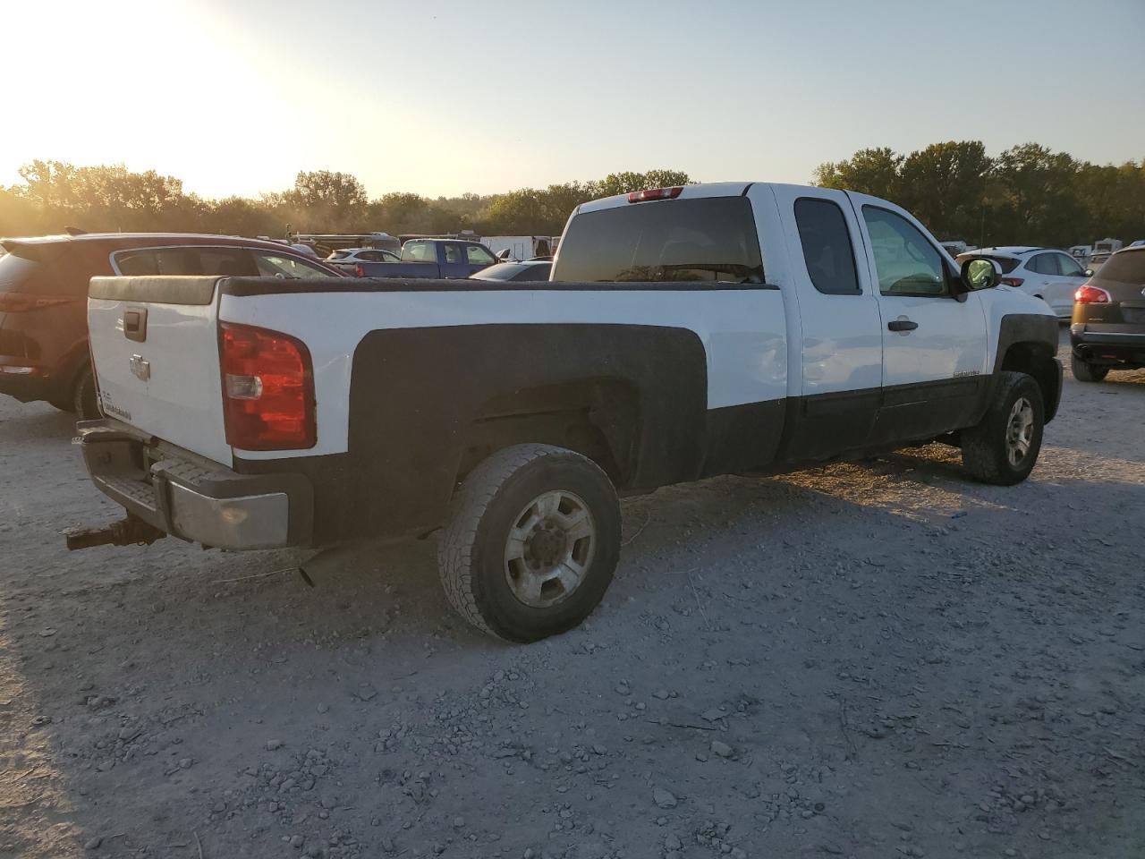 2010 Chevrolet Silverado K2500 Heavy Duty Lt - Image 3